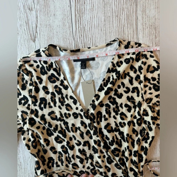 NWT Banana Republic Wrinkle Resistant Animal/Cheetah Print Wrap Dress SP - Picture 9 of 13